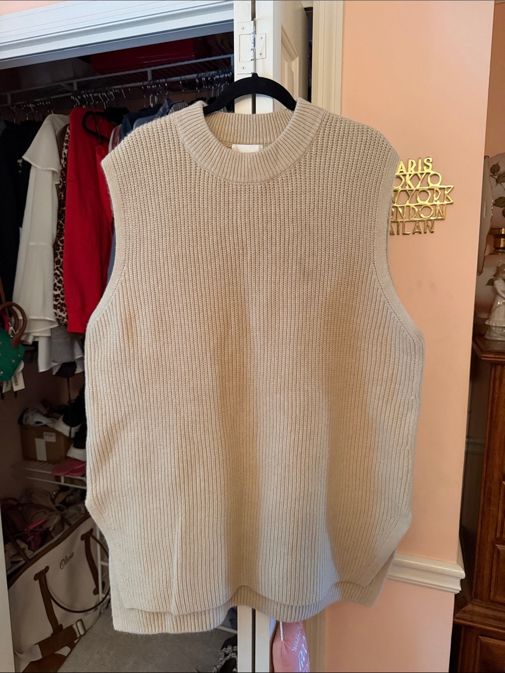 H&M Ribbed Sleeveless Crewneck Sweater Vest - Cream